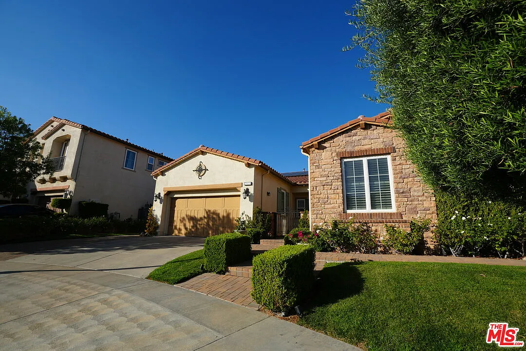 4 bed, 4.0 bath, 3051 sqft, $7,000 — Photo 3