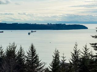 3101 Burfield Pl #307, West Vancouver, BC