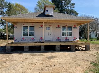 915 S Magnolia Ave, Dunn, NC 28334