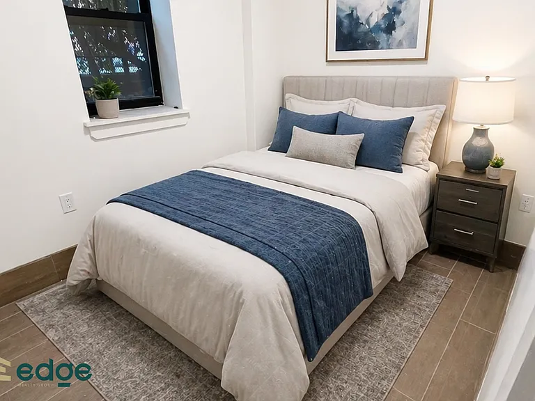 1352 Franklin Ave #2A — Photo 7