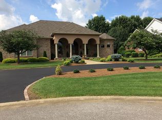 206 N Pointe Dr, Franklin, KY 42134