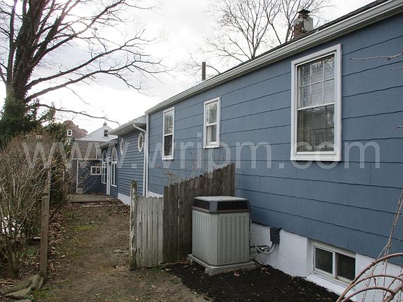 2nd image of 4 Oakland Ave