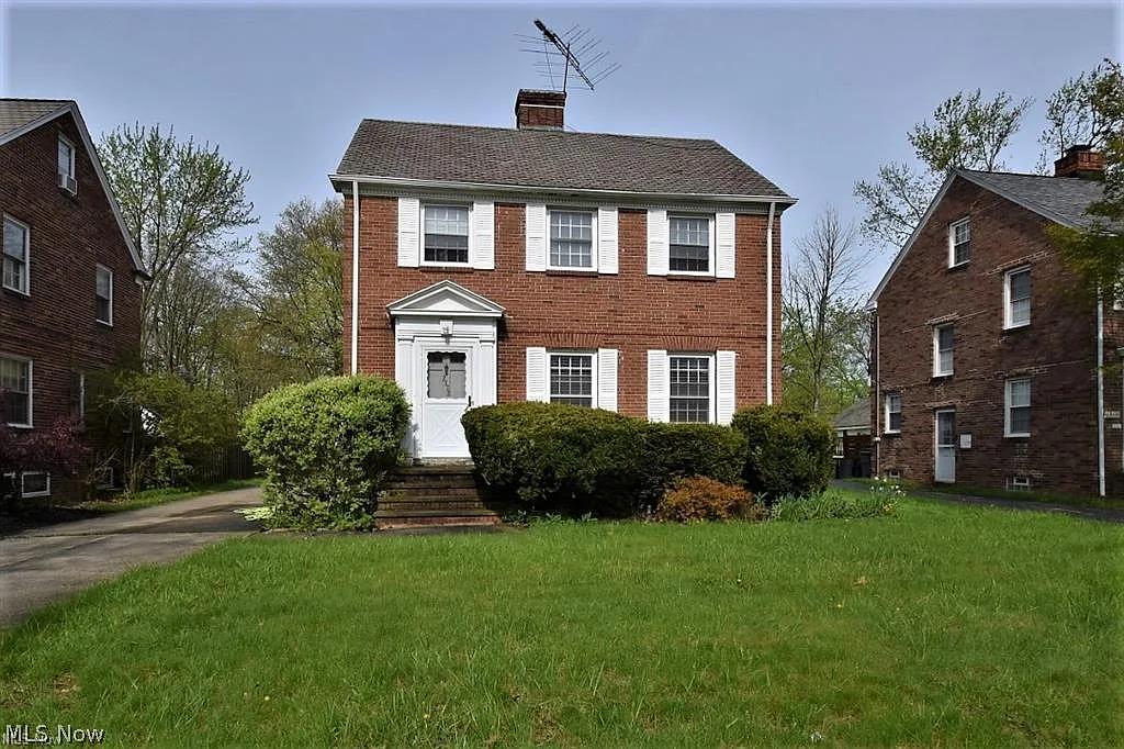 2372 Ashurst Rd photo 1