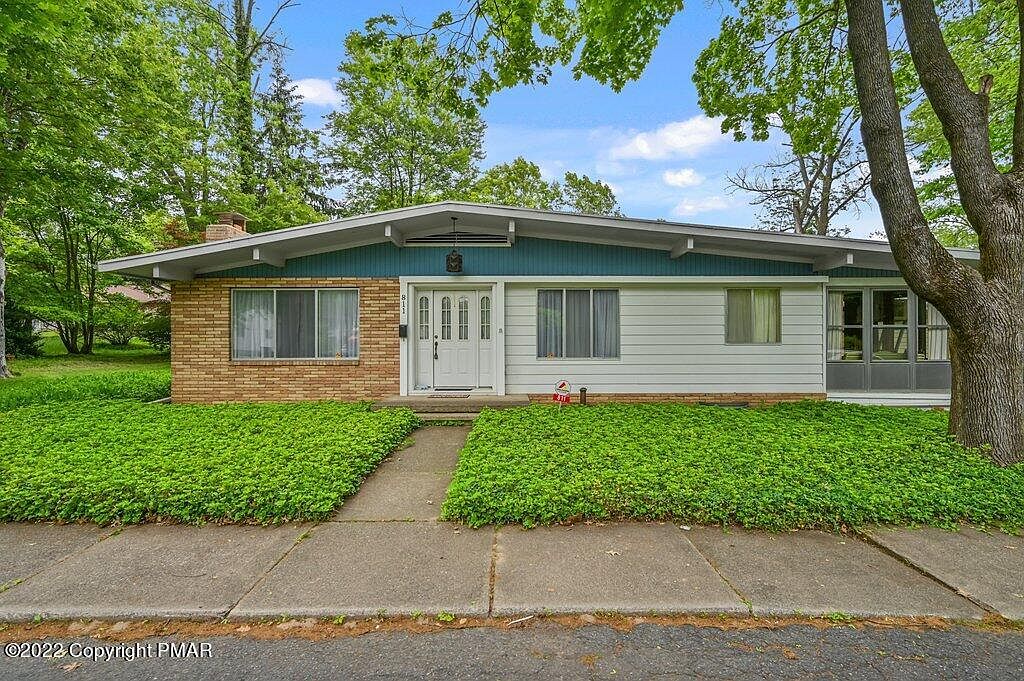 811 Manor Dr, Stroudsburg, PA 18360 Zillow