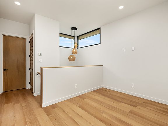 2nd image of 4613 N Juniper Cir #B