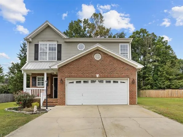 50 Falcon Ct, Gibsonville, NC 27249