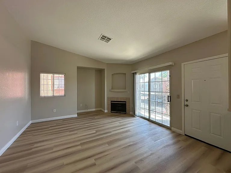 4730 E Craig Rd #2142 — Photo 12