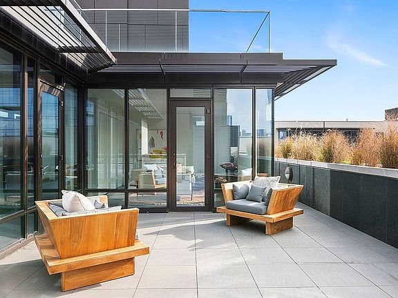 2nd image of 429 Kent Ave #Penthouse 5