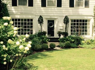 1511 W Downer Pl, Aurora, IL 60506