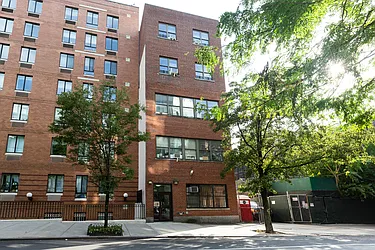 424 West 53rd Street in Hell&#39;s Kitchen