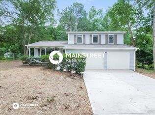 915 Stormy Ln, Jonesboro, GA 30238