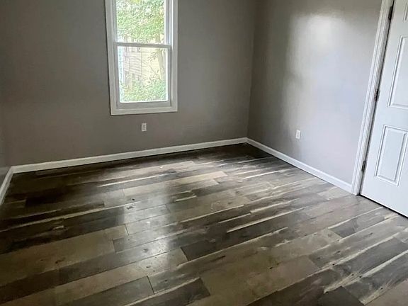 5th image of 298 Halsted St #2L