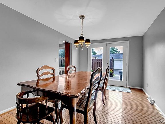 4th image of 95 Oakbrook Dr APT F