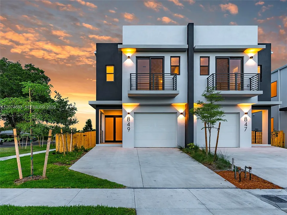 849 SW 29th St