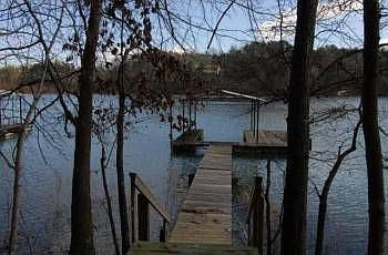 3rd image of 390 Shore Dr