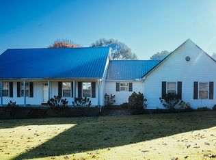 3149 Sand Ridge Rd, Lexington, TN 38351