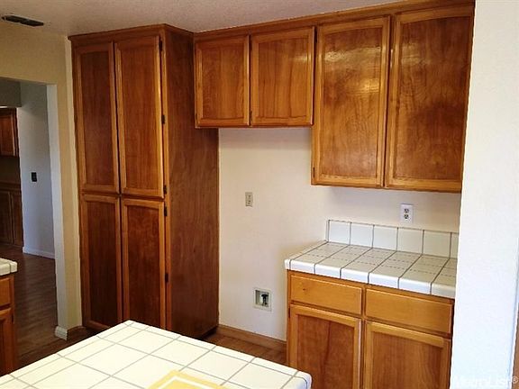 3rd image of 8241 Northam Dr