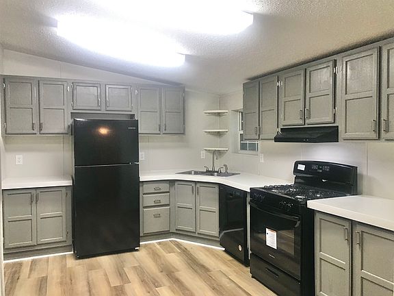 4th image of 66 Honey Bear Ln