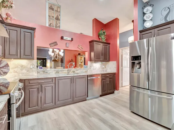 9705 Sills Drive E #204, Boynton Beach, FL 33437