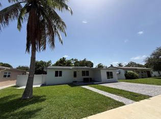 637 SW 2nd St, Hallandale, FL 33009