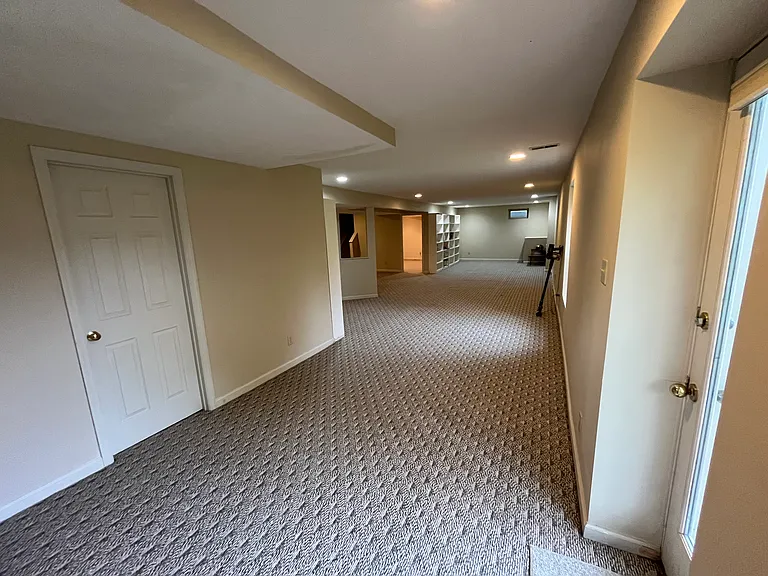 6400 Belmont Park Ct — Photo 32