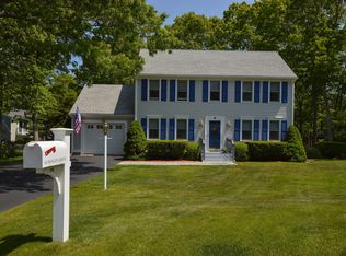 48 Hogan Dr, Mashpee, MA 02649
