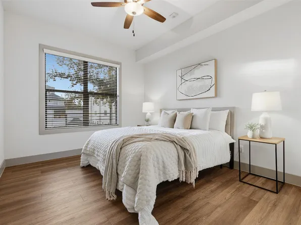 4509 Mount Vernon St APT 8, Houston, TX 77006