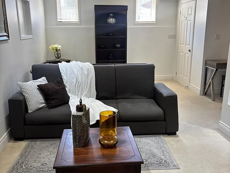 1606 Whitestone Dr — Photo 3