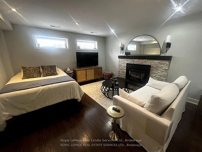 2481 Oak Row Cres #LOWER — Photo 15