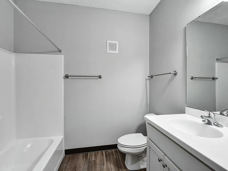 Aquamarine Apartments — Photo 89
