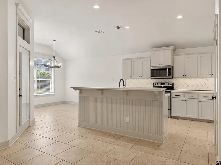 7343 Rockpoint Ln — Photo 9