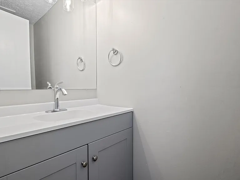 363 Lenora Ln — Photo 5