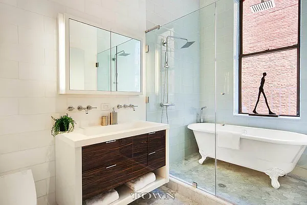 Rented by Town Residential | media 36