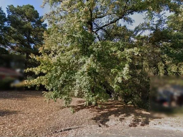13 Pine Hill St, De Queen, AR 71832
