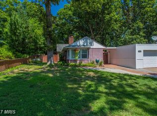 2606 Beacon Hill Rd, Alexandria, VA 22306