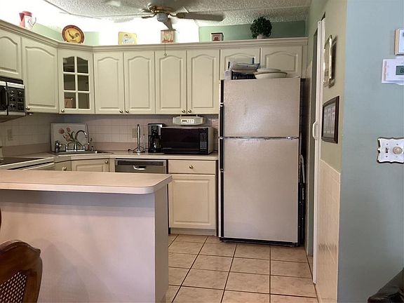 4th image of 439 Pine Glen Lane #D-1
