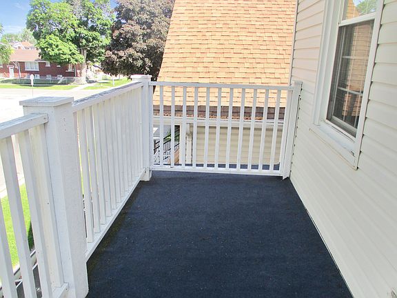 4th image of 1111 N 22nd Ave