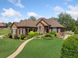 2011 Daly Dr, Harrison, AR 72601