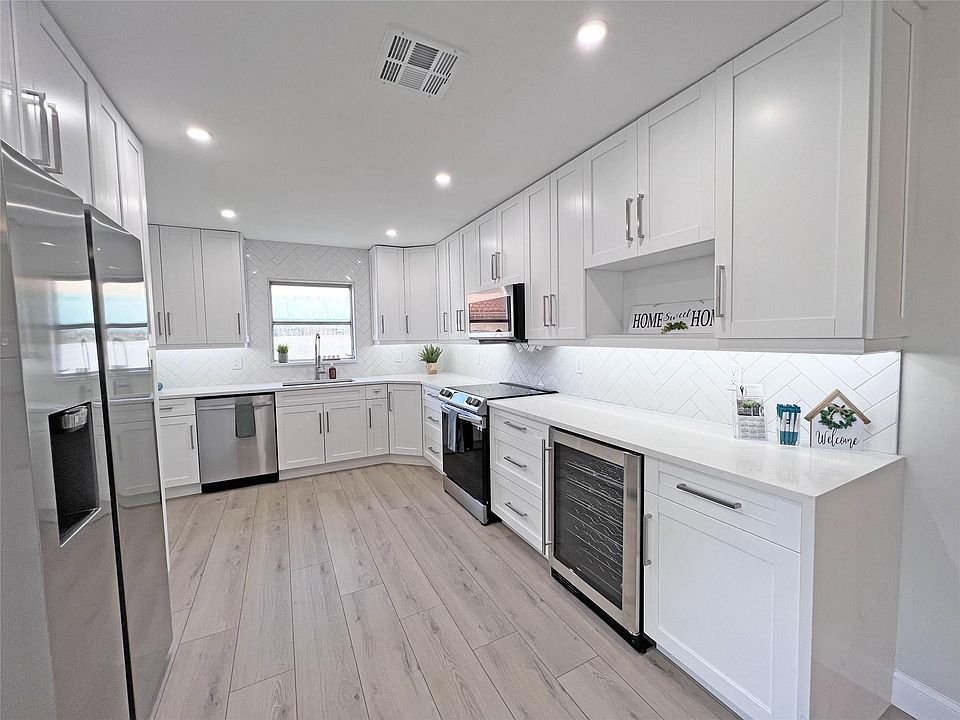1st image of 234 NW 37th Way