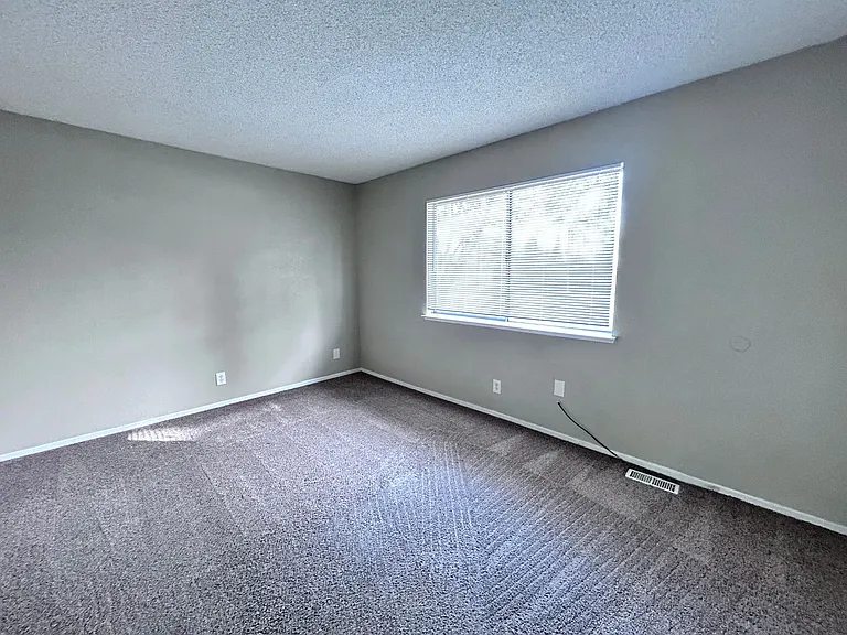 7408 Franklin Blvd #2 — Photo 6