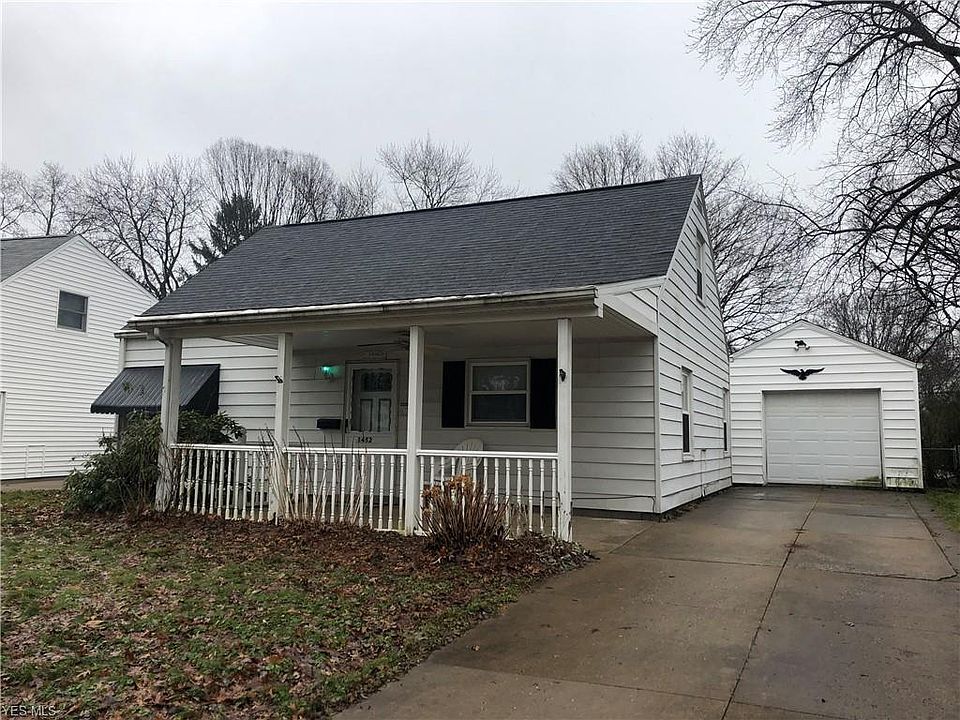 1st image of 1452 Curtis Ave