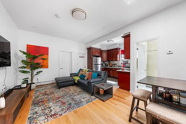 Rented by Elegran | media 10