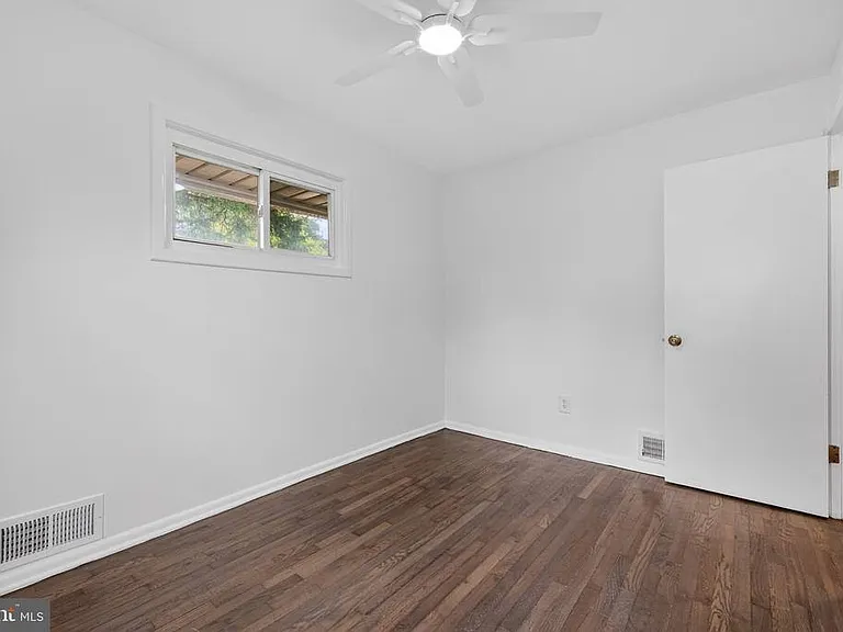 303 Nimitz Ave — Photo 12