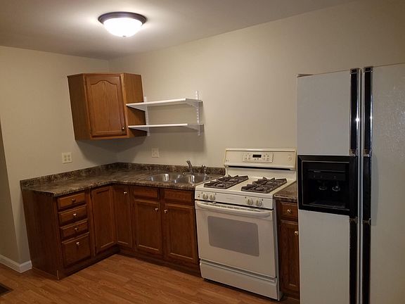 Kitchen / living room combo