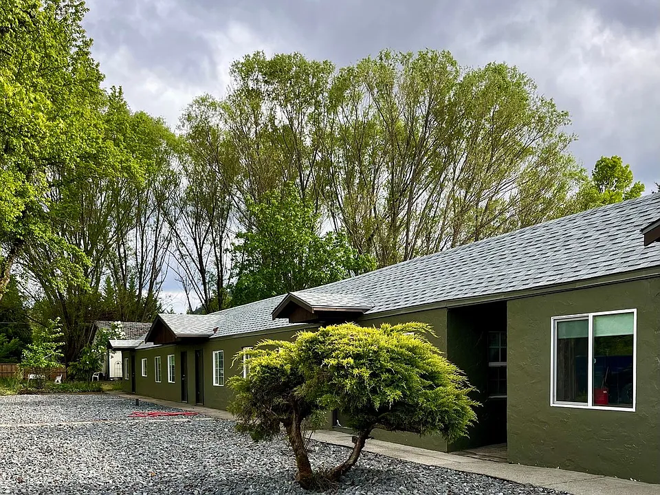 5333 Rogue River Hwy