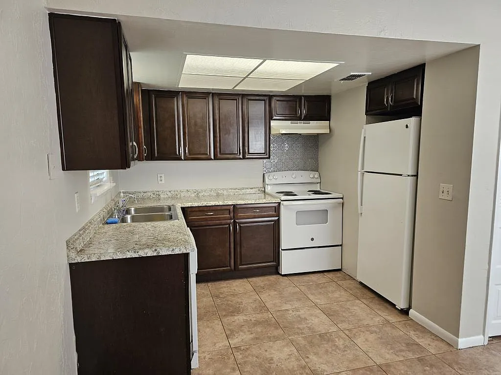 2205 Conway Dr #200 — Photo 2