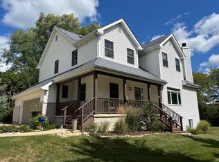 2S590 Seraph Holmes Ct, Warrenville, IL