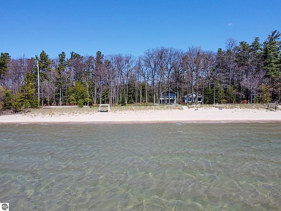 2nd image of 3784 S Lee Point Rd