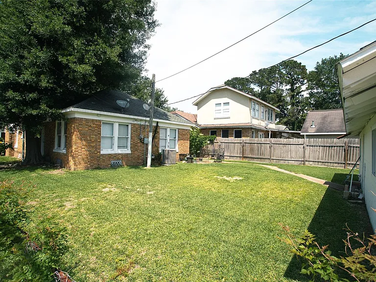 3229 Wisconsin St — Photo 20