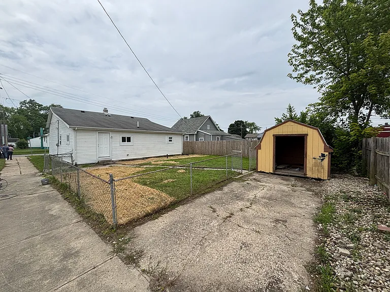 920 State St #MAIN — Photo 17